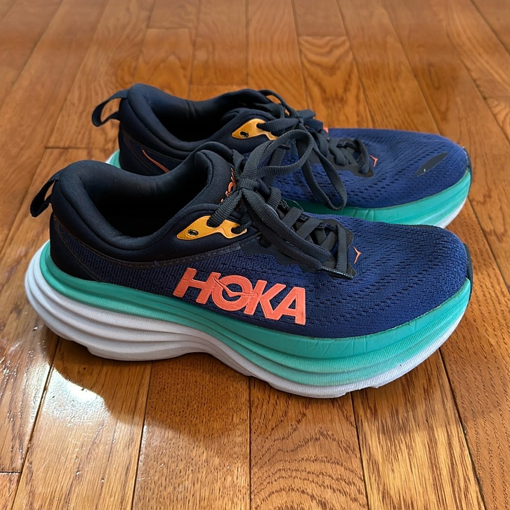 Hoka Bondi 8. SIZE 5.5 women’s sneaker